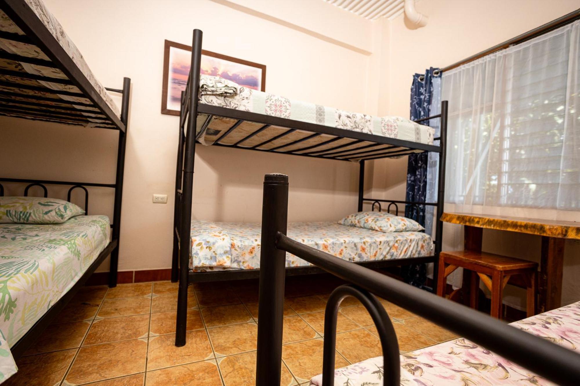 Manuel Antonio Hostel Dış mekan fotoğraf